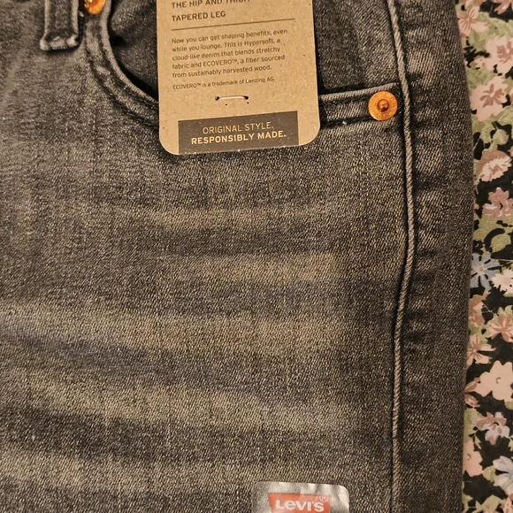 Levi's Dark Gray Women's Boyfriend Jeans - Picture 2 of 3